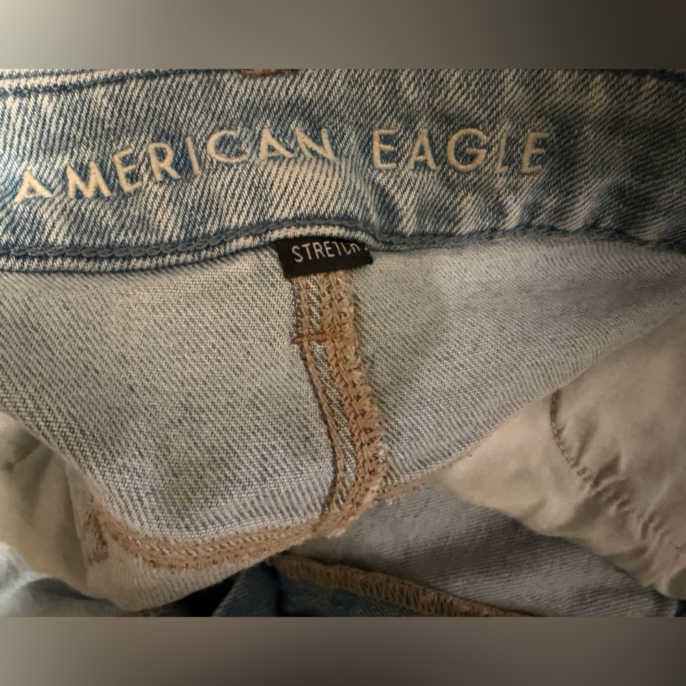 American Eagle Ripped Denim Jeans - Picture 5 of 14